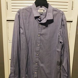 Old Navy Slim Fit Button Up Shirt 👔